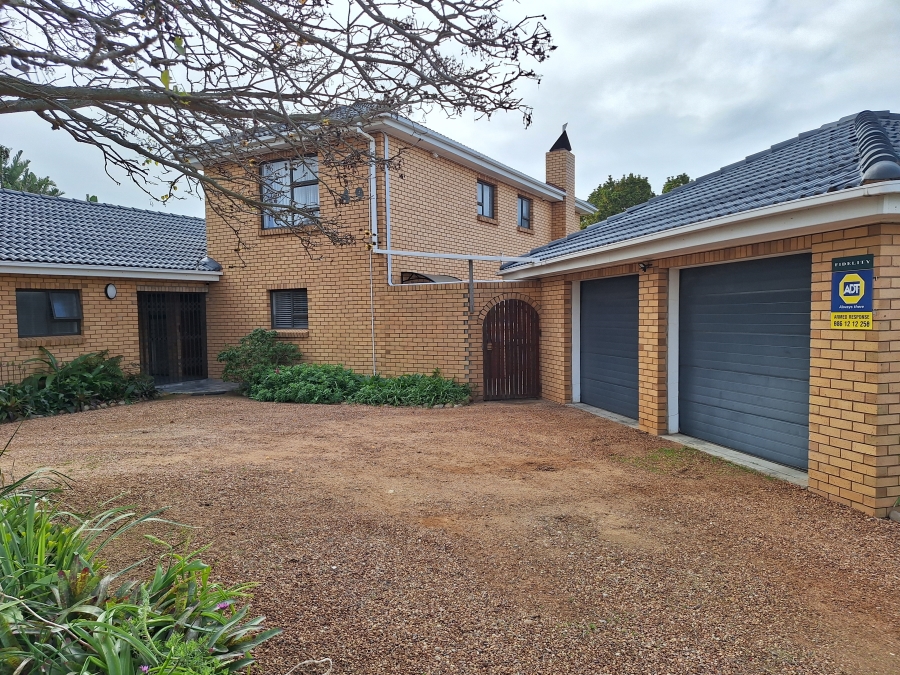 4 Bedroom Property for Sale in Wavecrest Eastern Cape